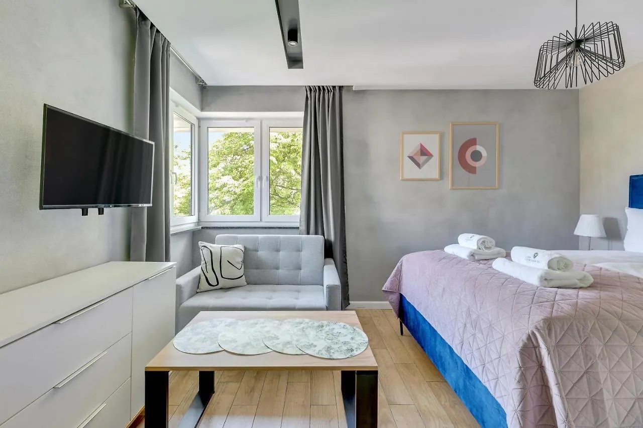 Hotel apartamentowy Lion Apartments - Villa Smolna 1